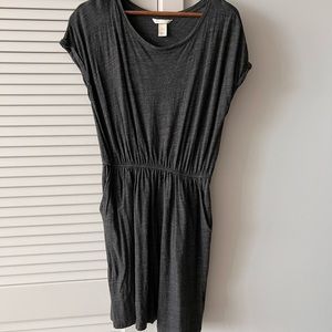H&M T-shirt dress with pockets
